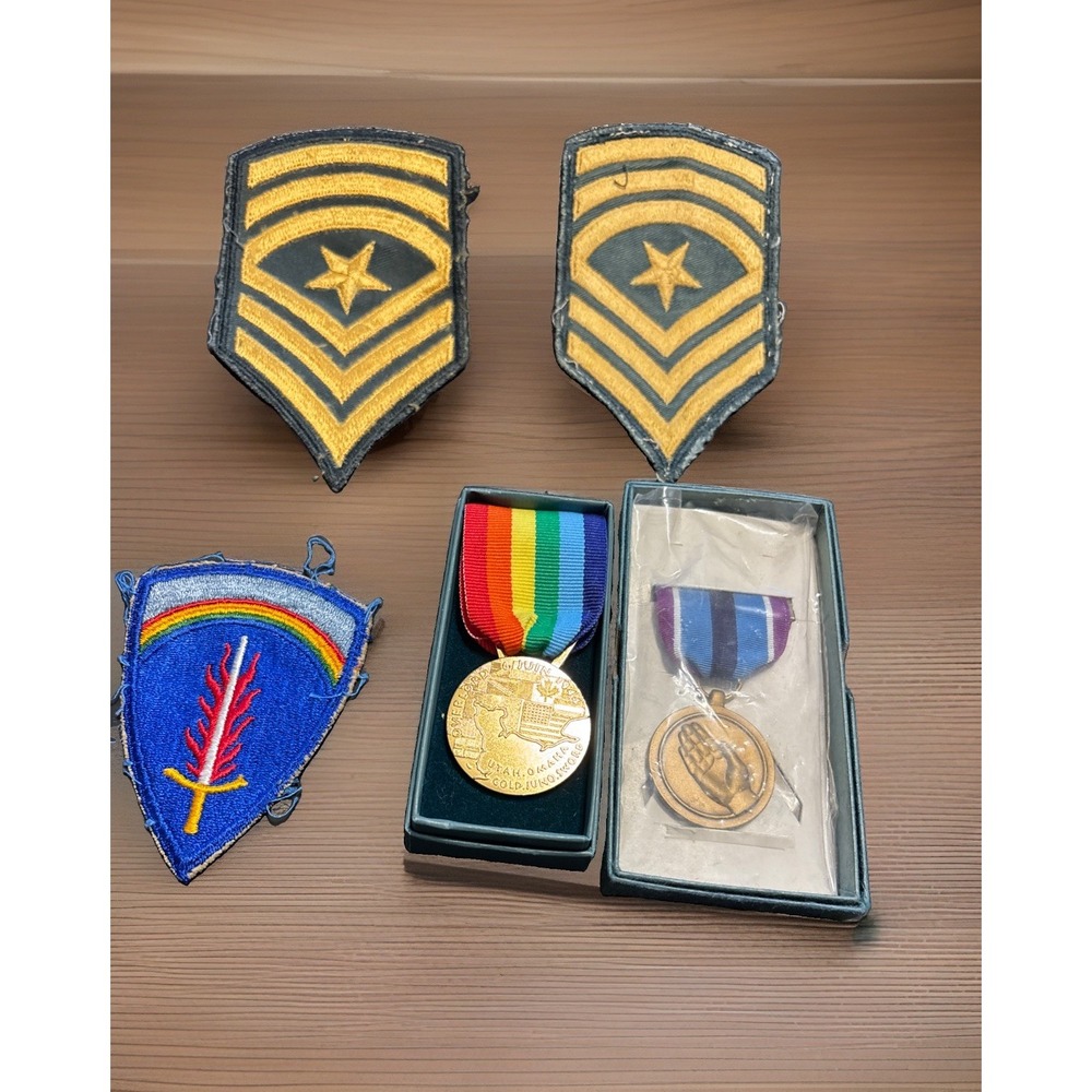 Vintage US Military Lot: 1994 D-Day Overlord Medal, Boxed Humanitarian Medal